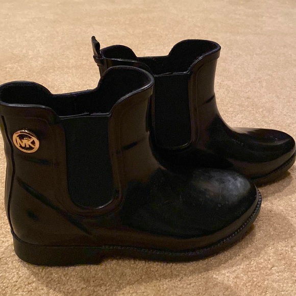 Michael Kors short rubber rain boots. Size 6. Slip on. Black w gold button. - Picture 1 of 6